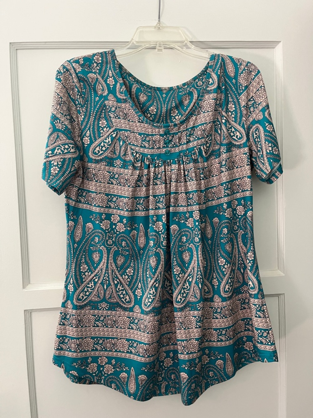 Croft & Barrow Green Paisley Short-Sleeve Women’s Top